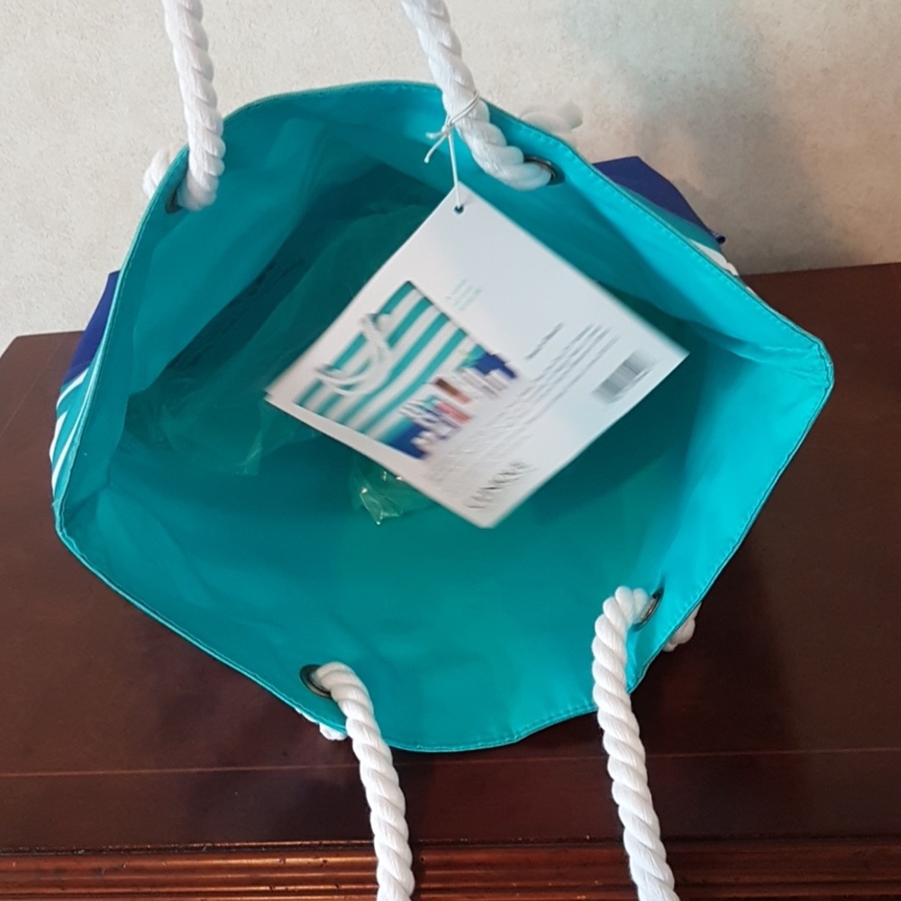 New Tote - Picture 3 of 3